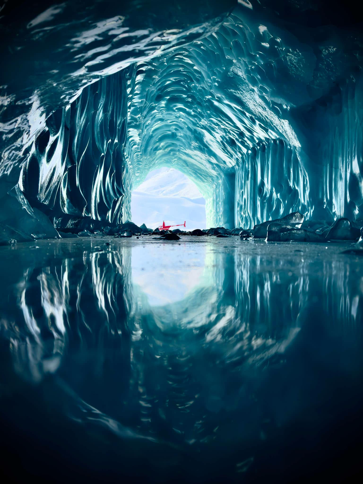 Helicopter ice Cave Tour